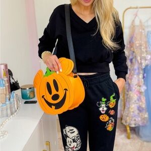 New Loungefly Mickey Mouse pumkin bag